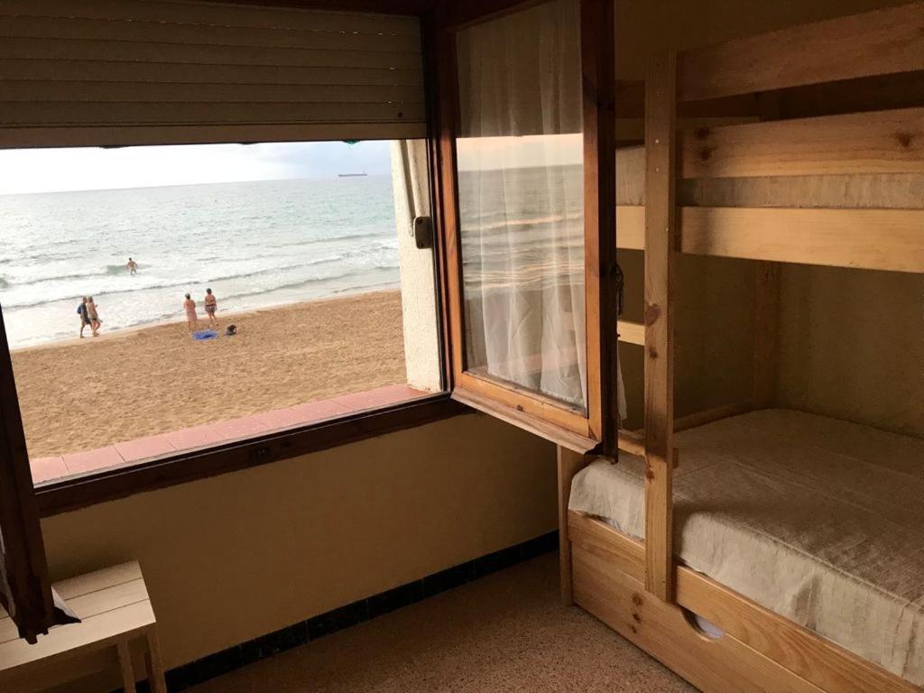 El Faro Apartaments Platja Llarga-Les Salines-Tgn Tarragona Ngoại thất bức ảnh