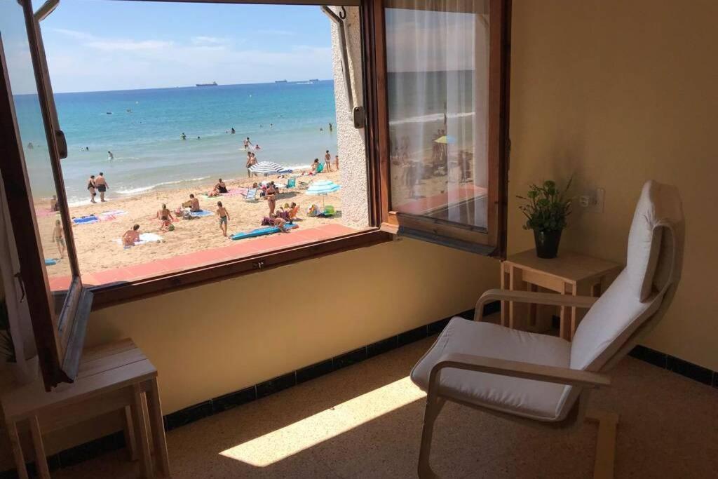 El Faro Apartaments Platja Llarga-Les Salines-Tgn Tarragona Ngoại thất bức ảnh