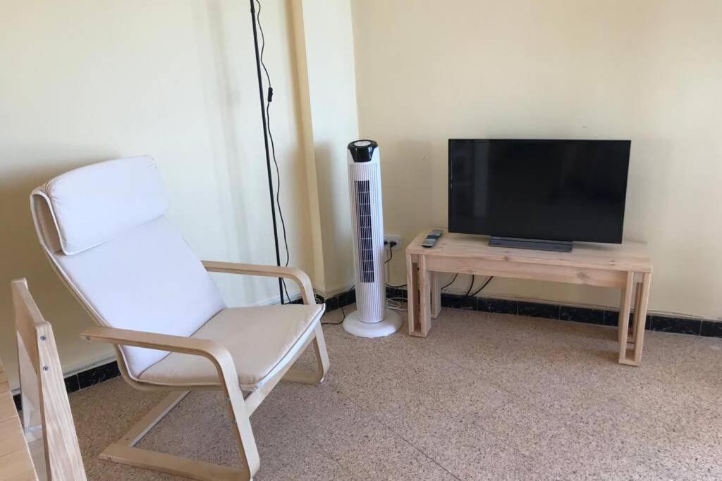 El Faro Apartaments Platja Llarga-Les Salines-Tgn Tarragona Ngoại thất bức ảnh