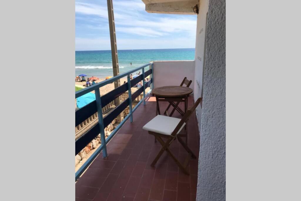 El Faro Apartaments Platja Llarga-Les Salines-Tgn Tarragona Ngoại thất bức ảnh