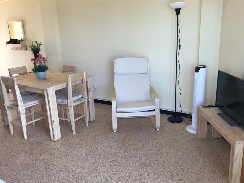 El Faro Apartaments Platja Llarga-Les Salines-Tgn Tarragona Ngoại thất bức ảnh