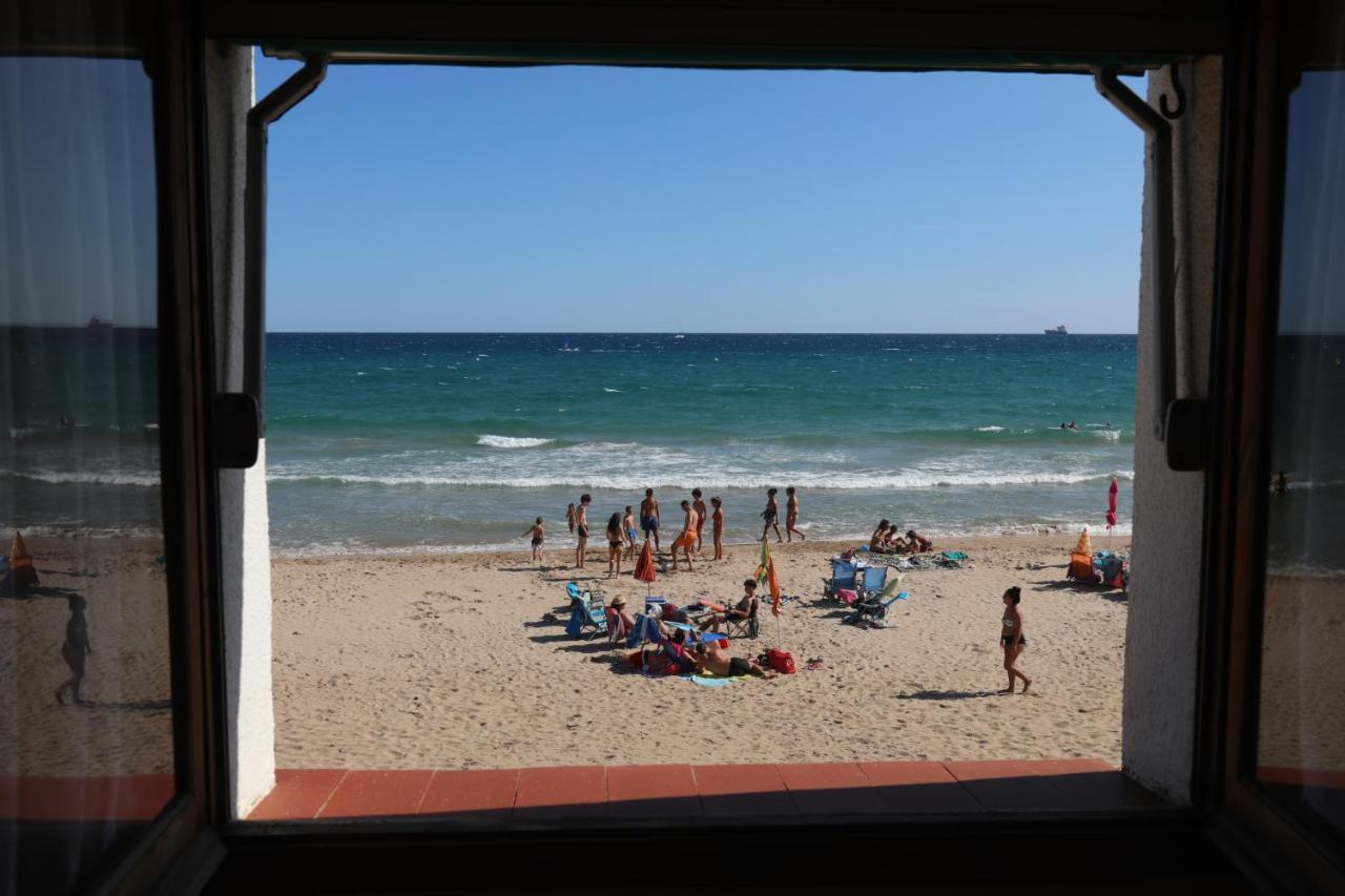 El Faro Apartaments Platja Llarga-Les Salines-Tgn Tarragona Ngoại thất bức ảnh