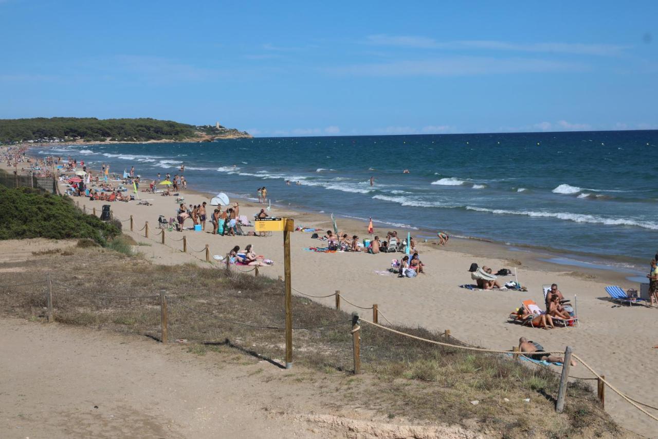 El Faro Apartaments Platja Llarga-Les Salines-Tgn Tarragona Ngoại thất bức ảnh